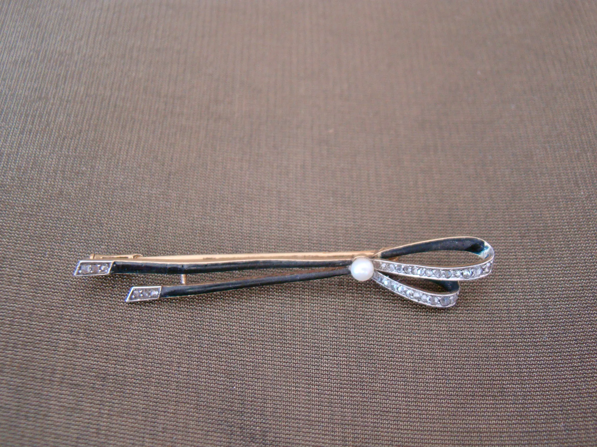 18 kt wit/geel gouden art deco broche langwerpig parel roosdiamant