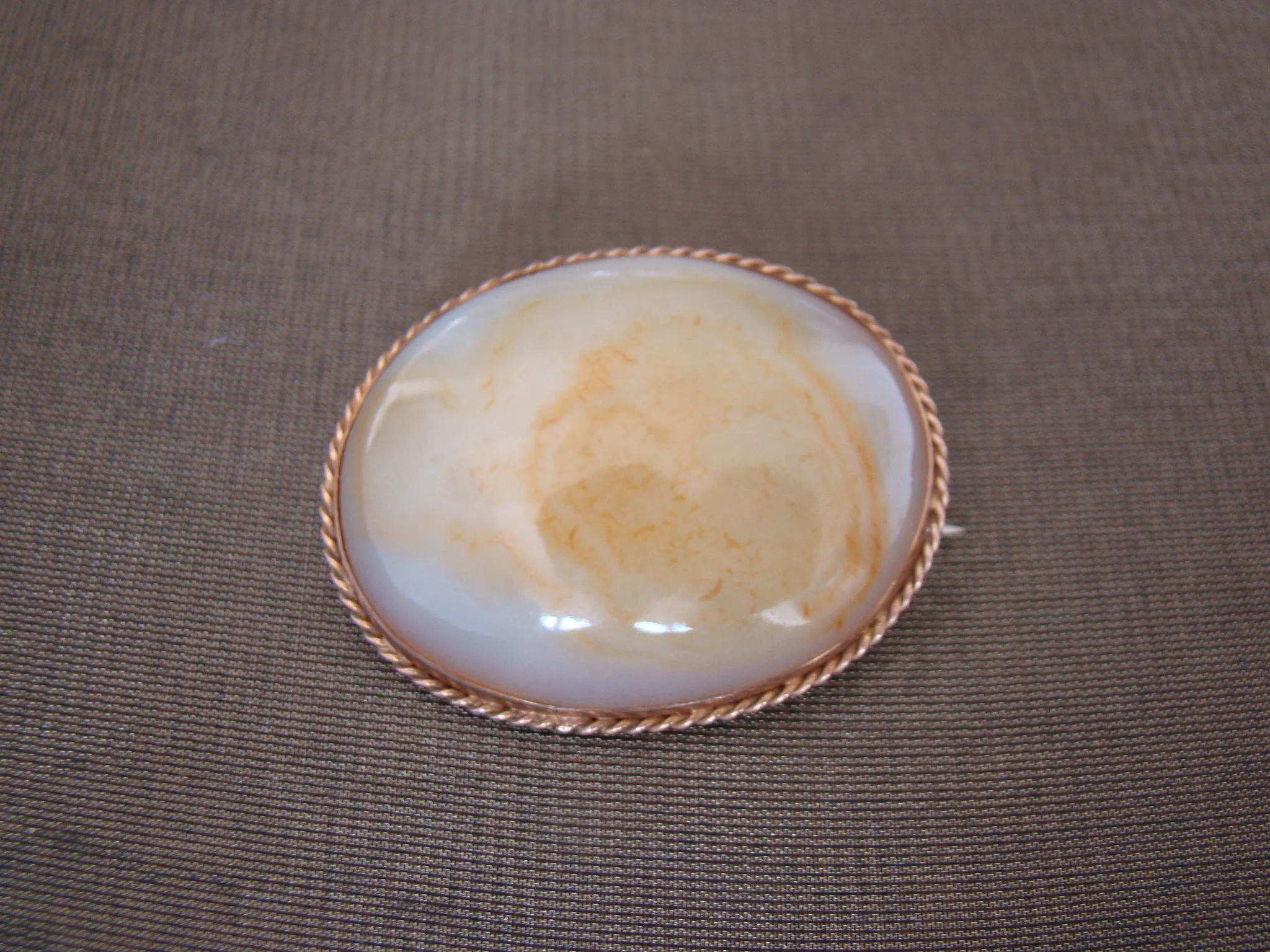 14 kt geel gouden grote broche grote agaath kettinkje